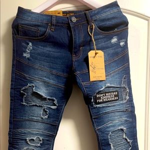 Jeans pants design by hand (brand new)
Sewing patches 🔥